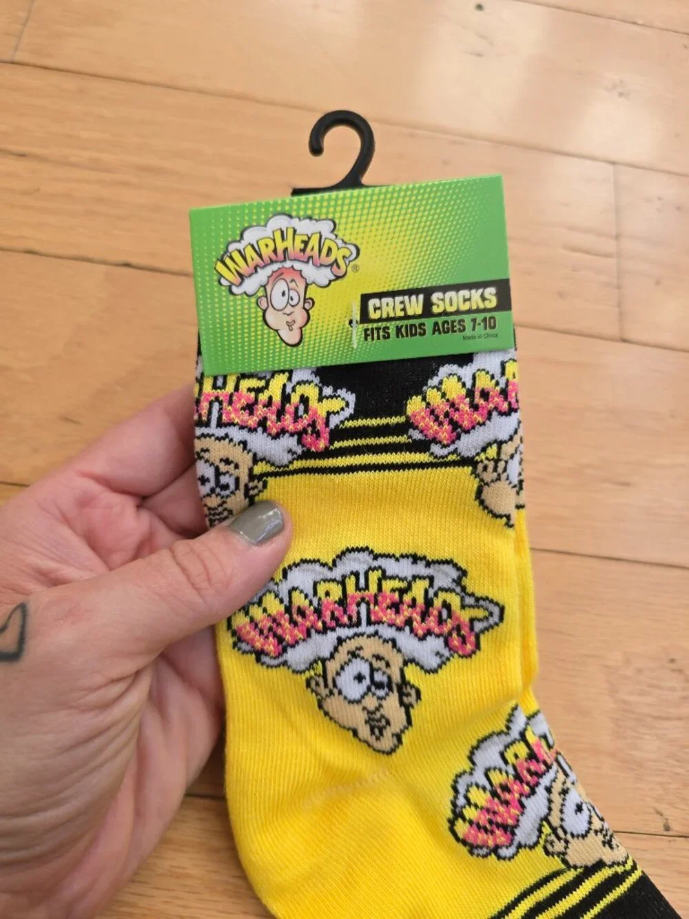 Warheads Sour Candy Yellow Black Graphic Novelty Crew Socks Kids Fits 7-10